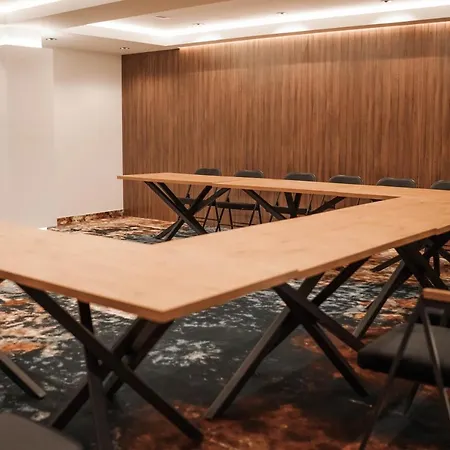 Carpe Diem 4* Mostar